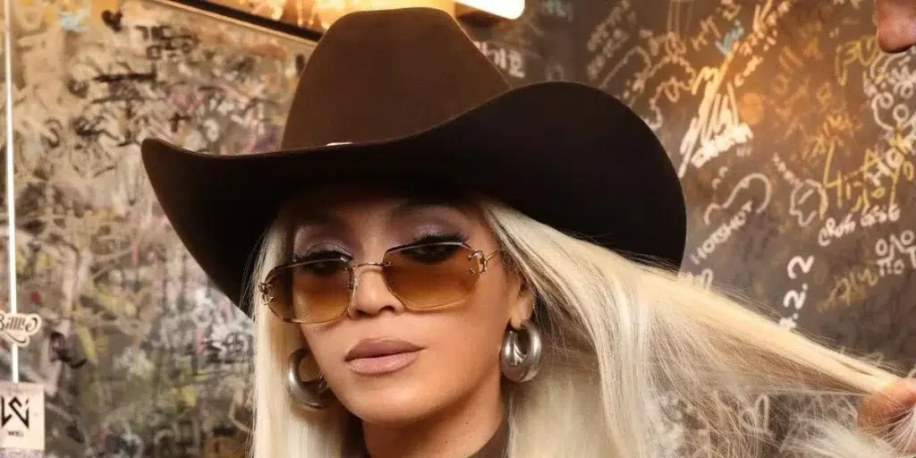 Beyoncé porte une monture de la collection Signature